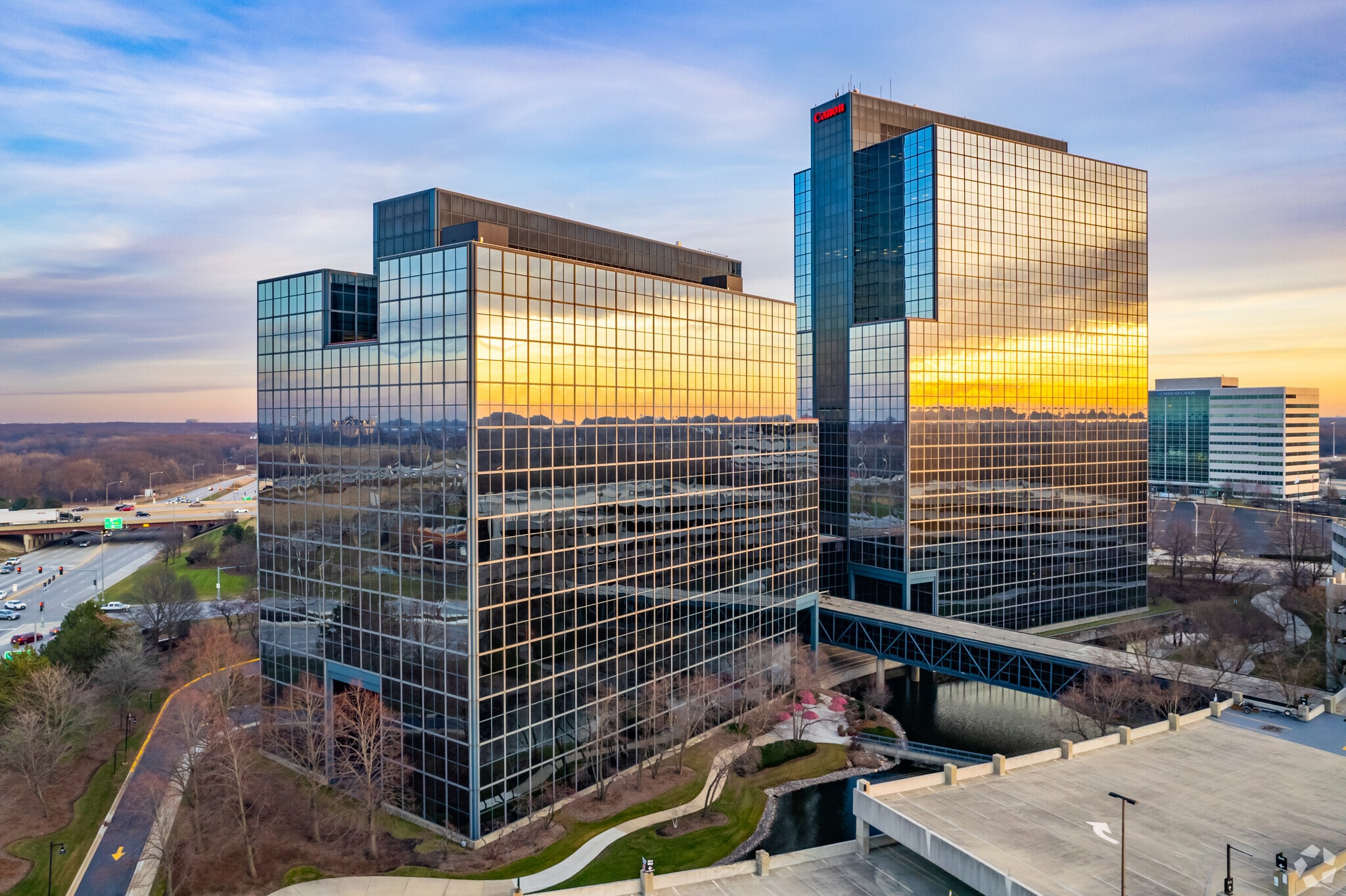Woodfield Corporate Center portfolio of 2 properties for sale on LoopNet.ca Primary Photo- Image 1 of 3