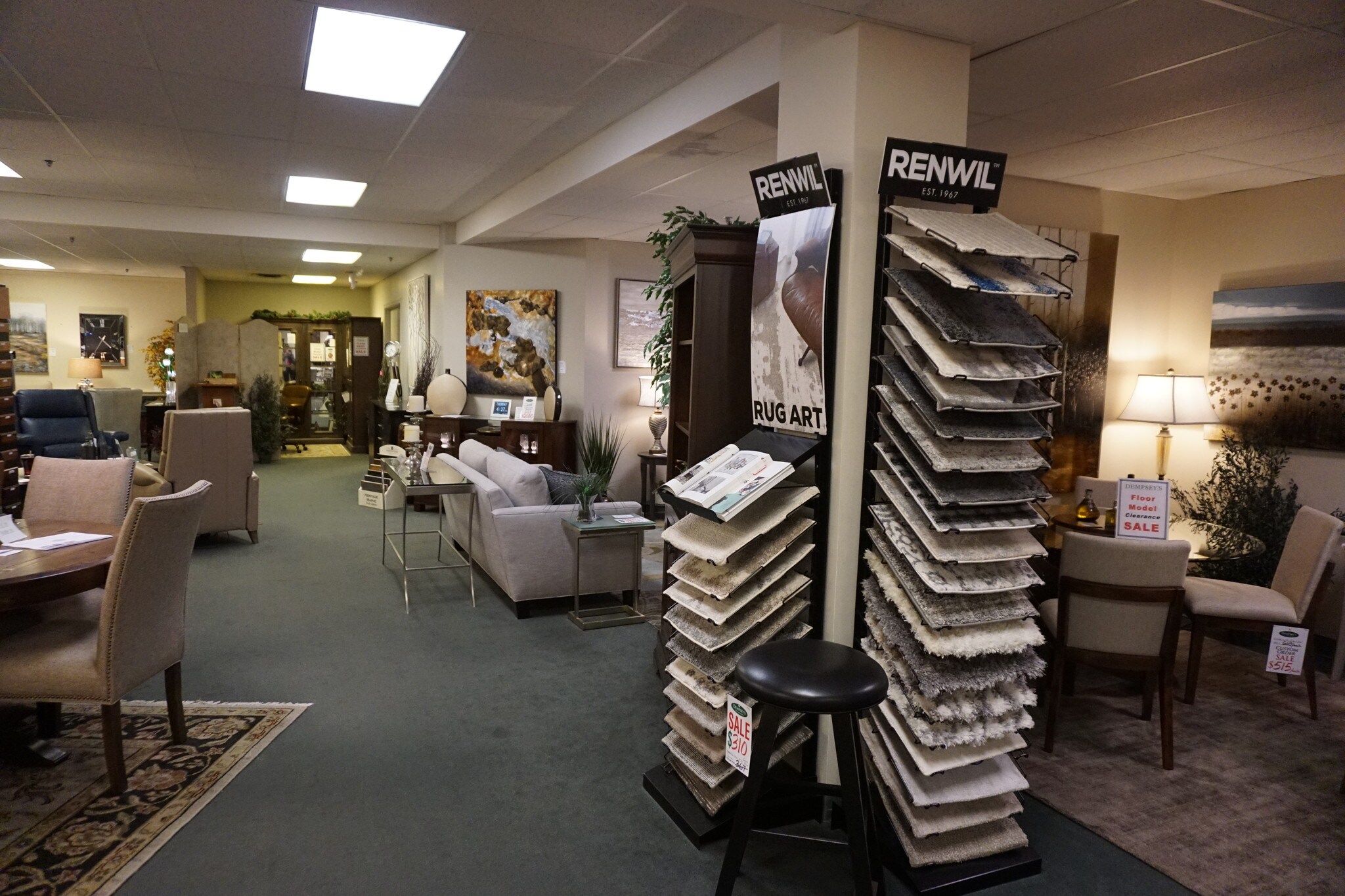 2820 Calgary Trail NW, Edmonton, AB à vendre Photo intérieure- Image 1 de 1