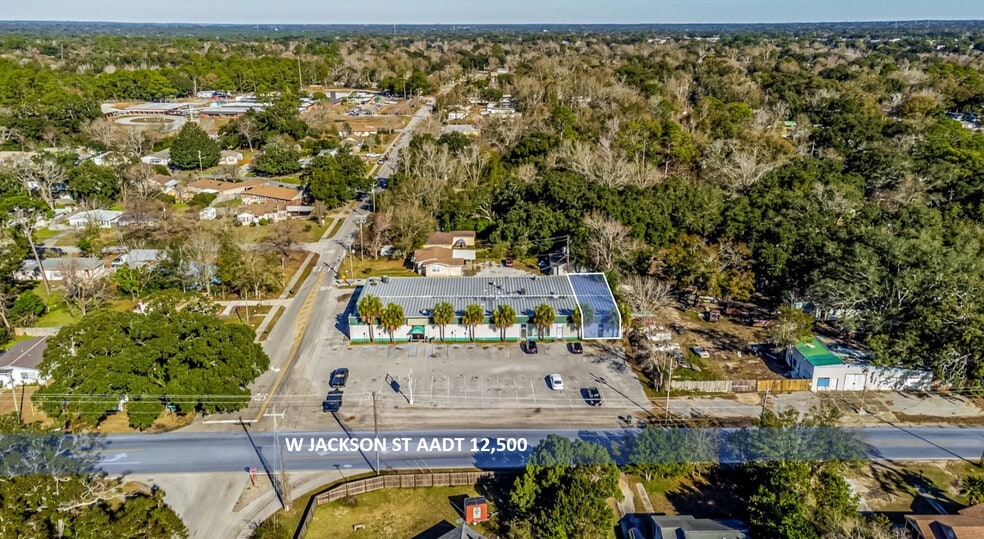 4828 W Jackson St, Pensacola, FL à louer - Photo du bâtiment - Image 2 de 10