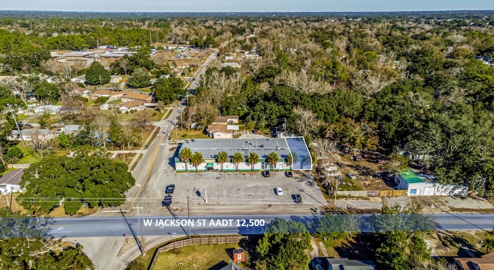 4828 W Jackson St, Pensacola, FL à louer - Photo principale - Image 2 de 10