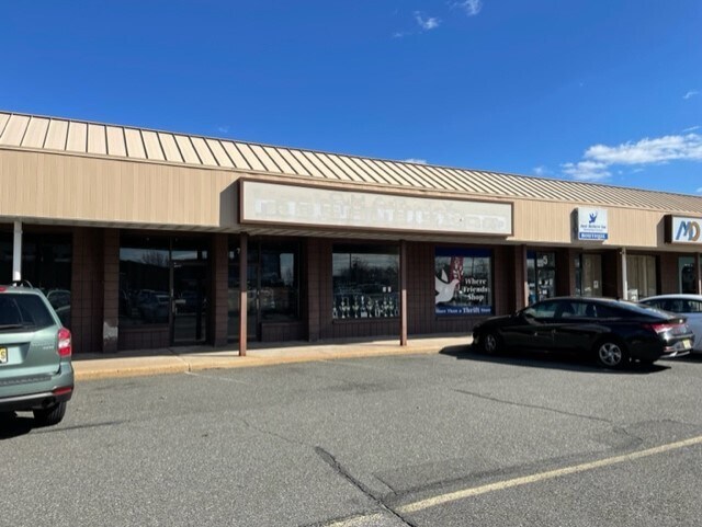 734 Route 37 W, Toms River, NJ à louer - Photo du bâtiment - Image 2 de 3