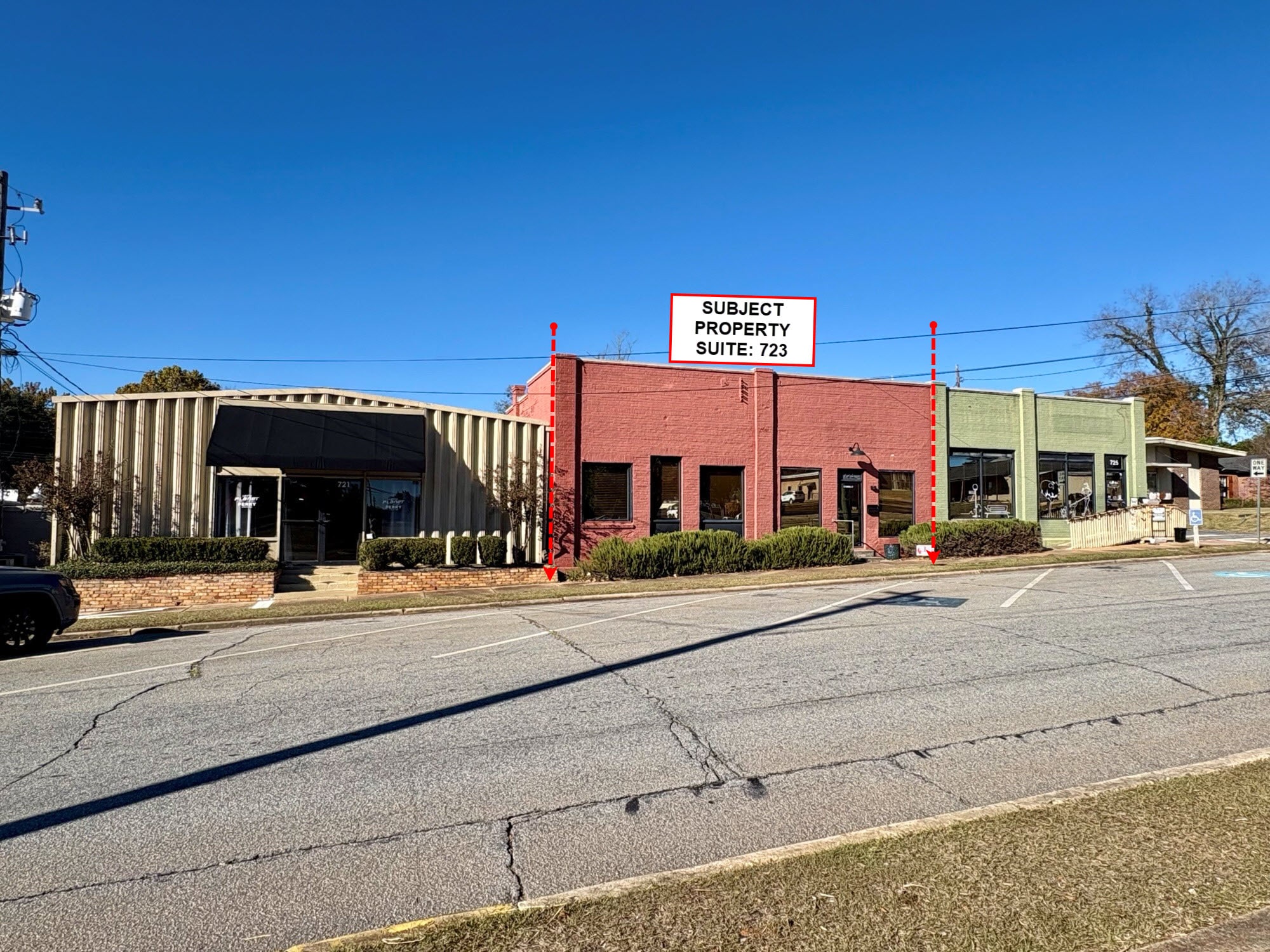 723 Carroll St, Perry, GA for lease Interior Photo- Image 1 of 3