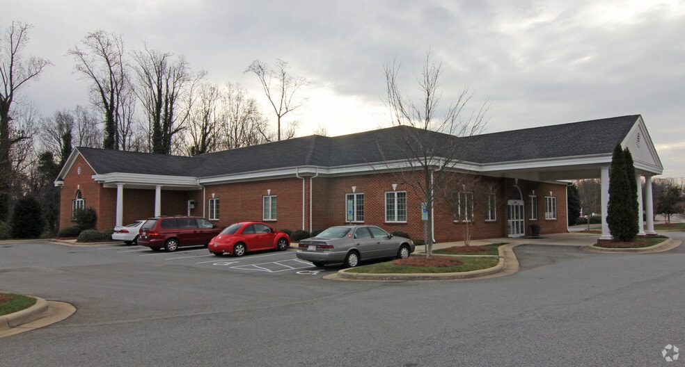 1146 N New Hope Rd, Gastonia, NC for sale - Building Photo - Image 2 of 96