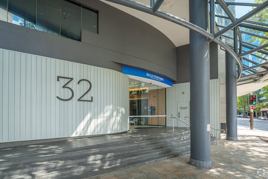 32 Walker St, North Sydney à louer - Photo du bâtiment - Image 2 de 5