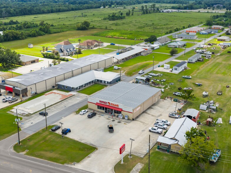 13210 West Main Street, Larose, LA à vendre - Photo du bâtiment - Image 2 de 3