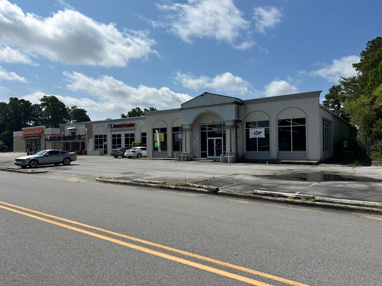 205 W Main St, Havelock, NC à vendre - Photo du bâtiment - Image 2 de 7