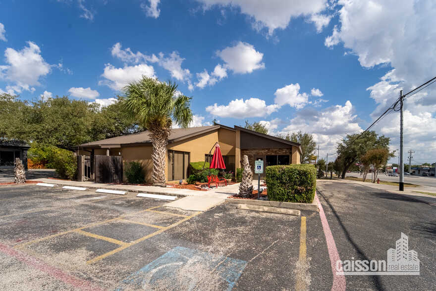 1652 Pat Booker Rd, Universal City, TX for sale - Building Photo - Image 1 of 1