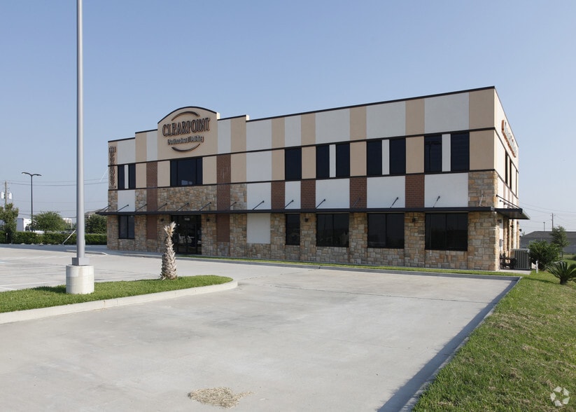 11450 Space Center Blvd, Houston, TX for lease - Building Photo - Image 3 of 27