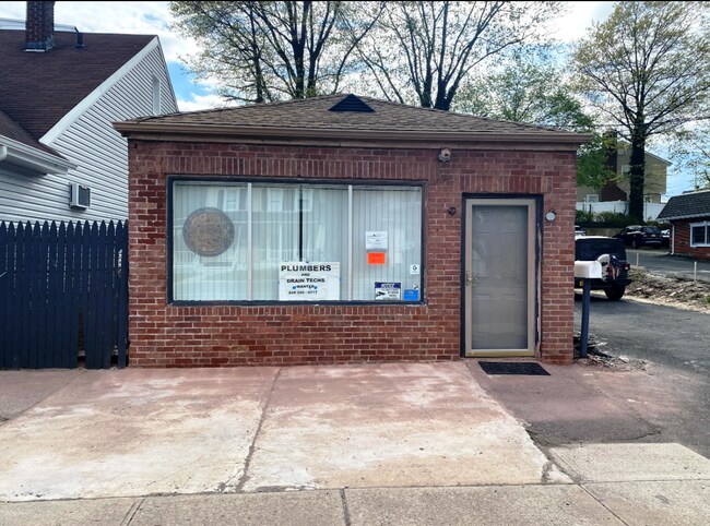 More details for 305 Amboy Ave, Woodbridge, NJ - Retail for Sale