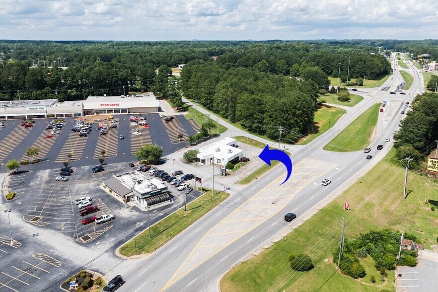 1040 Bankhead Hwy, Carrollton, GA à vendre - Photo du bâtiment - Image 2 de 7