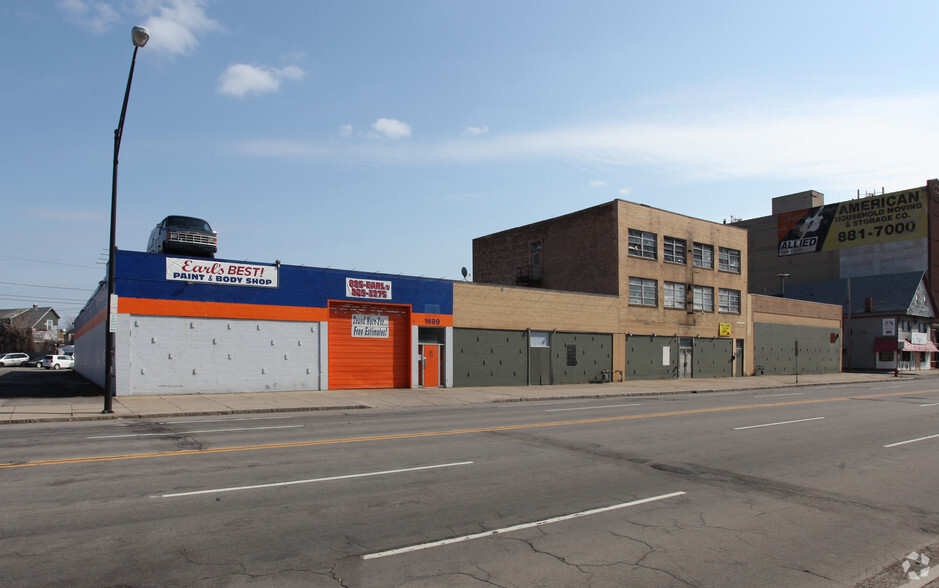 1689-1699 Main St, Buffalo, NY à vendre - Photo principale - Image 1 de 1