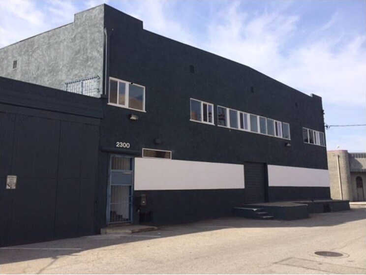 2300 E 11th St, Los Angeles, CA à louer Photo principale- Image 1 de 9