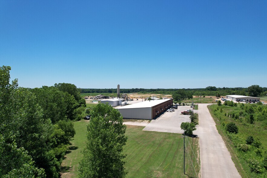 Bowers, Oakland, TN à vendre - Photo du bâtiment - Image 3 de 9