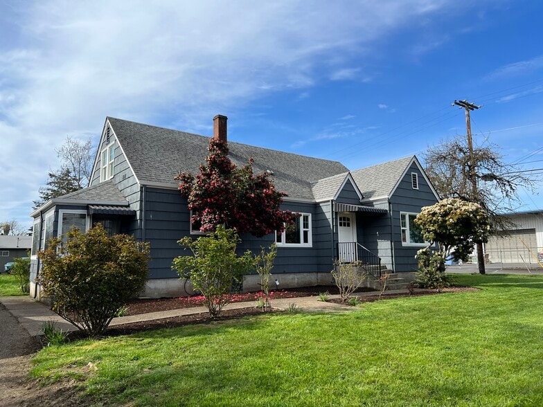 2494 Roosevelt Blvd, Eugene, OR for sale - Building Photo - Image 1 of 12