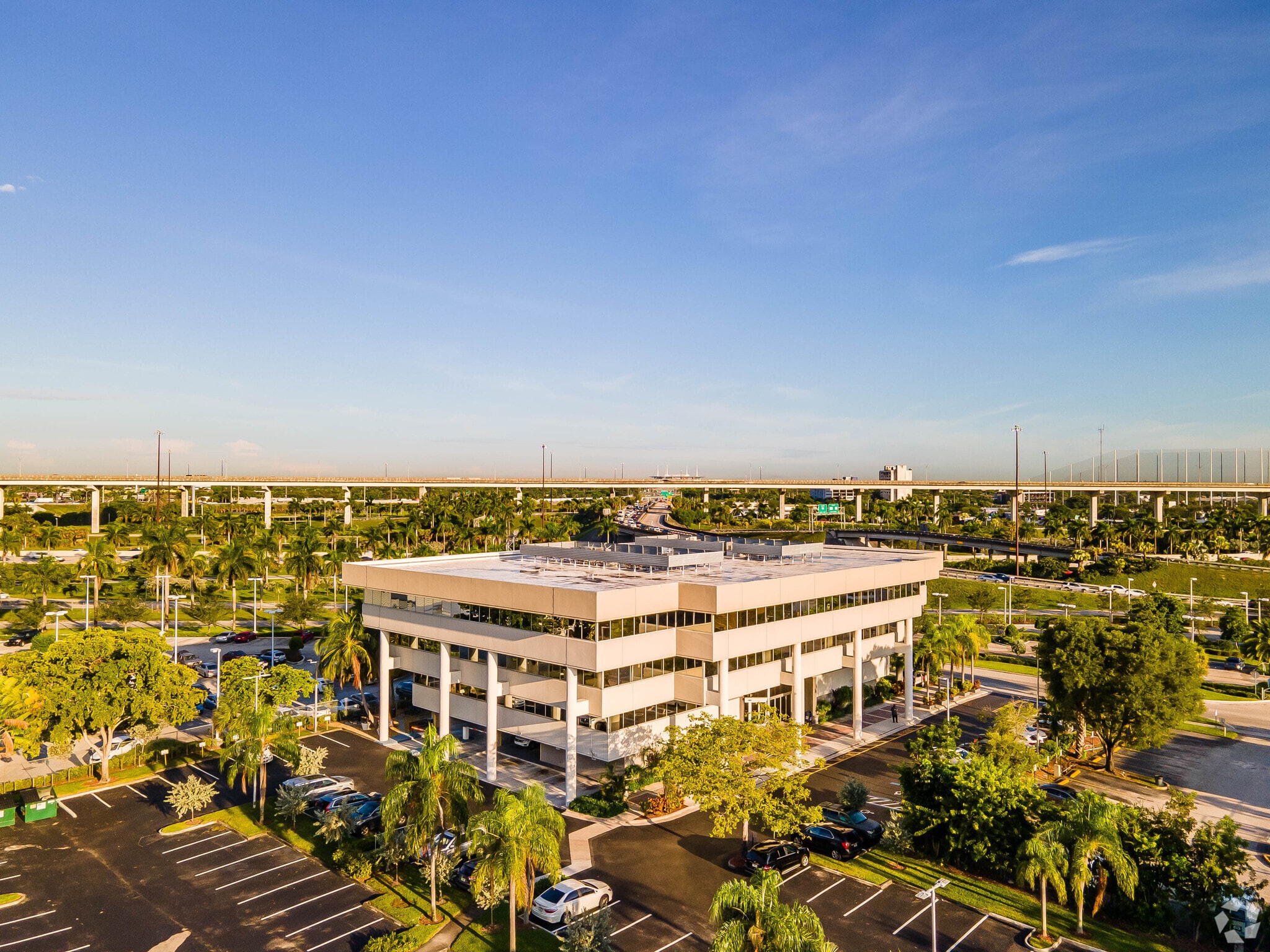290 NW 165th St, North Miami Beach, FL for lease Primary Photo- Image 1 of 16