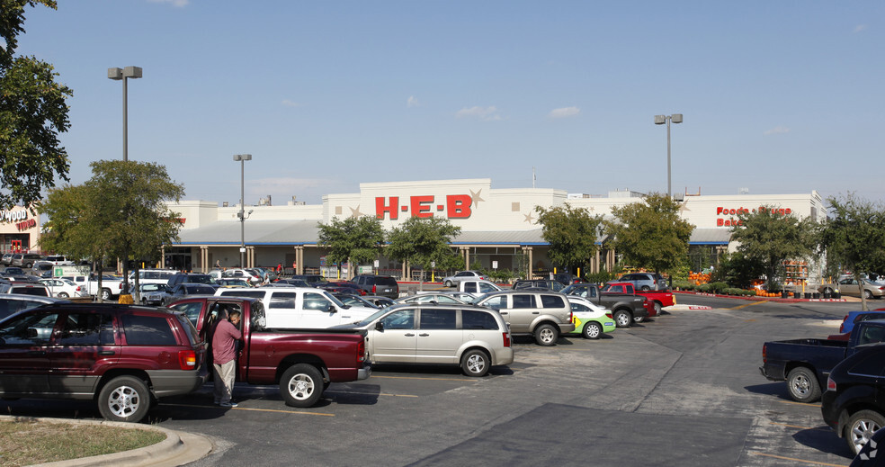 1100 S IH-35, Georgetown, TX à louer - Photo principale - Image 1 de 2