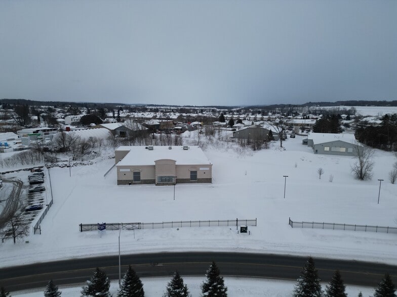 2747 Chamberland St, Clarence-Rockland, ON for lease - Building Photo - Image 2 of 26