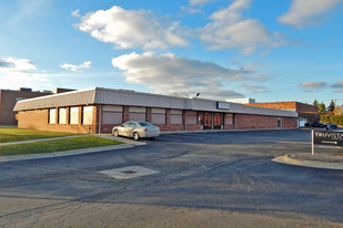 244 W Maple Rd, Troy MI - Warehouse