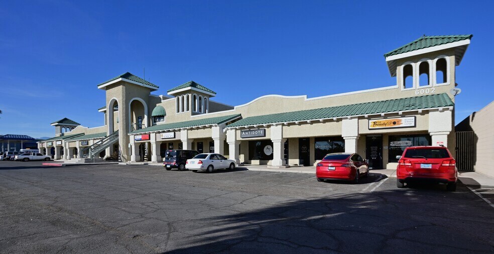 6000-6038 Smoke Ranch Rd, Las Vegas, NV à louer - Photo du bâtiment - Image 3 de 7