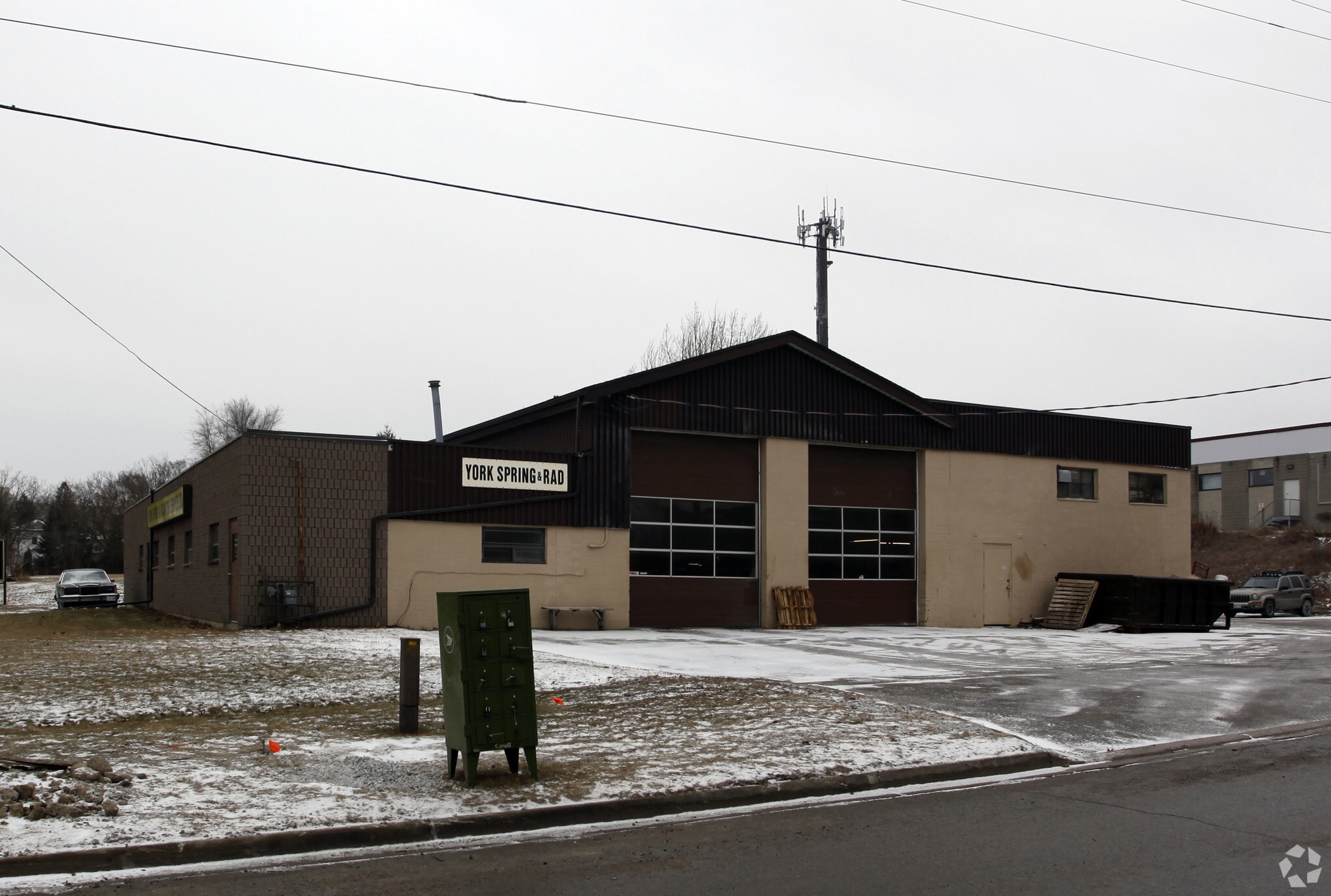 60 Industrial Pky N, Aurora, ON for sale Primary Photo- Image 1 of 9