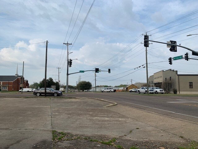 1900 Main St, Columbus, MS à vendre - Photo du bâtiment - Image 2 de 14