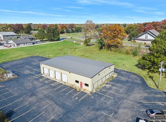 Plus de détails pour 802 Hickory St, Mahomet, IL - Industriel à louer