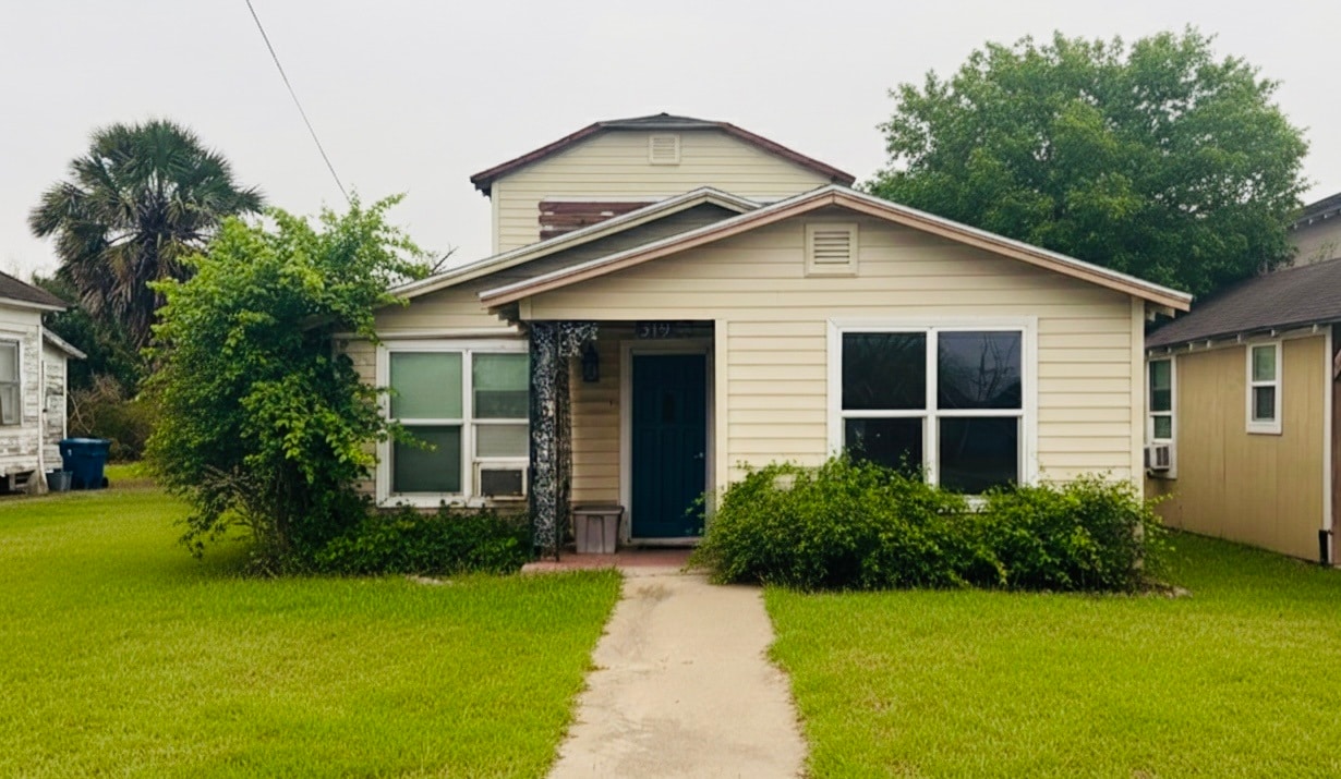 319 W Main St, Bishop, TX for sale Building Photo- Image 1 of 27