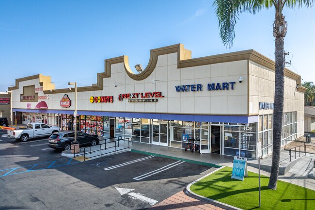 Plus de détails pour 2218-2298 S Garey Ave, Pomona, CA - Bureau/Commerce de détail, Commerce de détail à louer