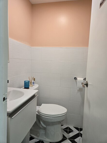 232 Stuyvesant Ave, Lyndhurst, NJ for sale - Building Photo - Image 3 of 14