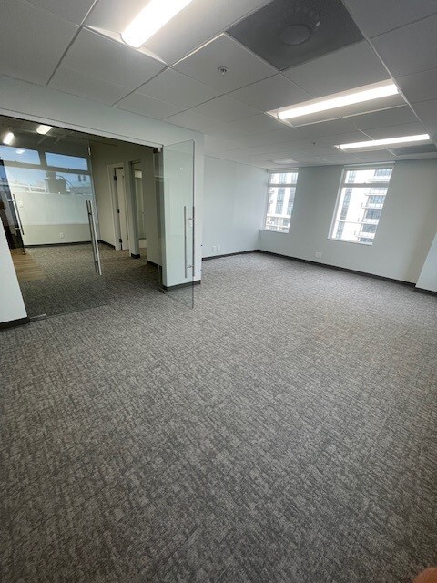 319 Clematis St, West Palm Beach, FL for lease Interior Photo- Image 1 of 5