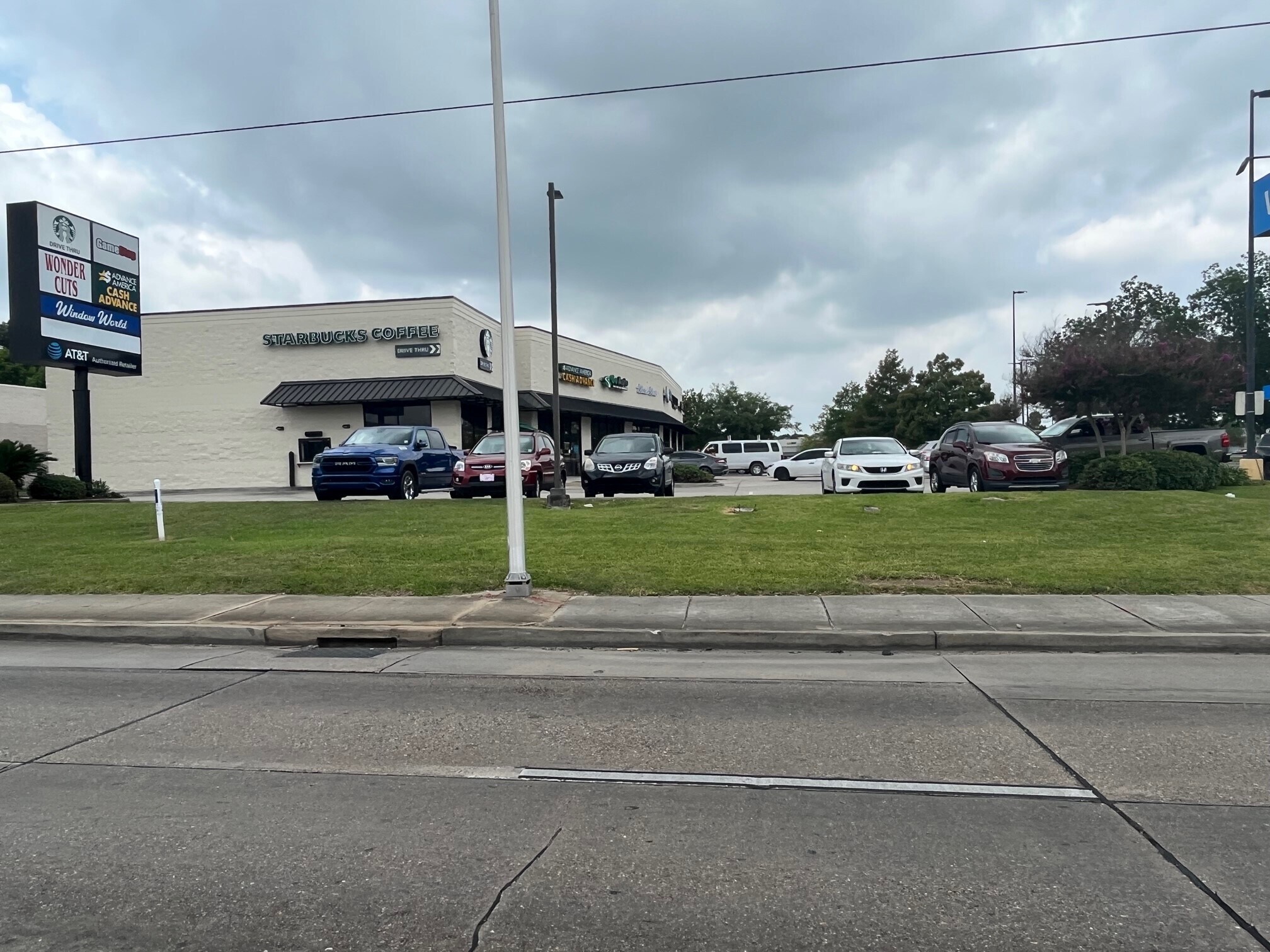 3148 Ambassador Caffery Pky, Lafayette, LA for lease Building Photo- Image 1 of 7