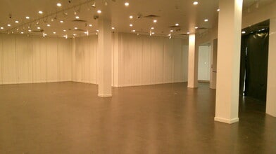 2086 Newpark Mall, Newark, CA à louer Photo intérieure- Image 1 de 1