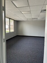 7125 W Tidwell Rd, Houston, TX à louer Photo intérieure- Image 2 de 10