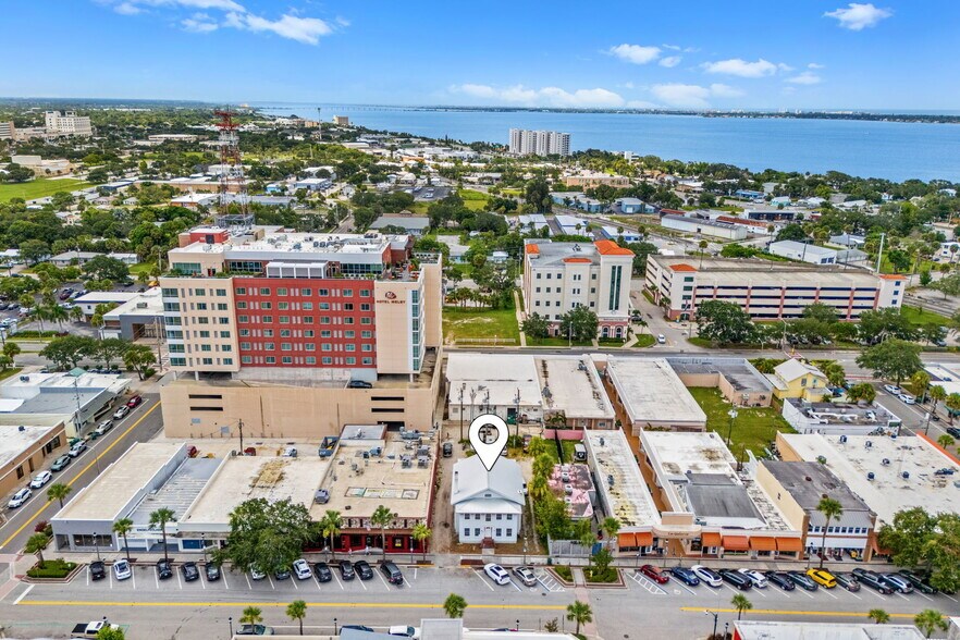 814 E New Haven Ave, Melbourne, FL à vendre - Photo du bâtiment - Image 3 de 27