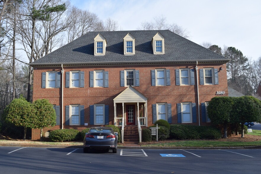 1080 Cambridge Sq, Alpharetta, GA à vendre - Photo du bâtiment - Image 2 de 4
