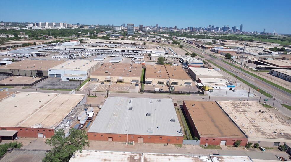 5025-5035 Sharp St, Dallas, TX à louer - Photo du bâtiment - Image 3 de 10