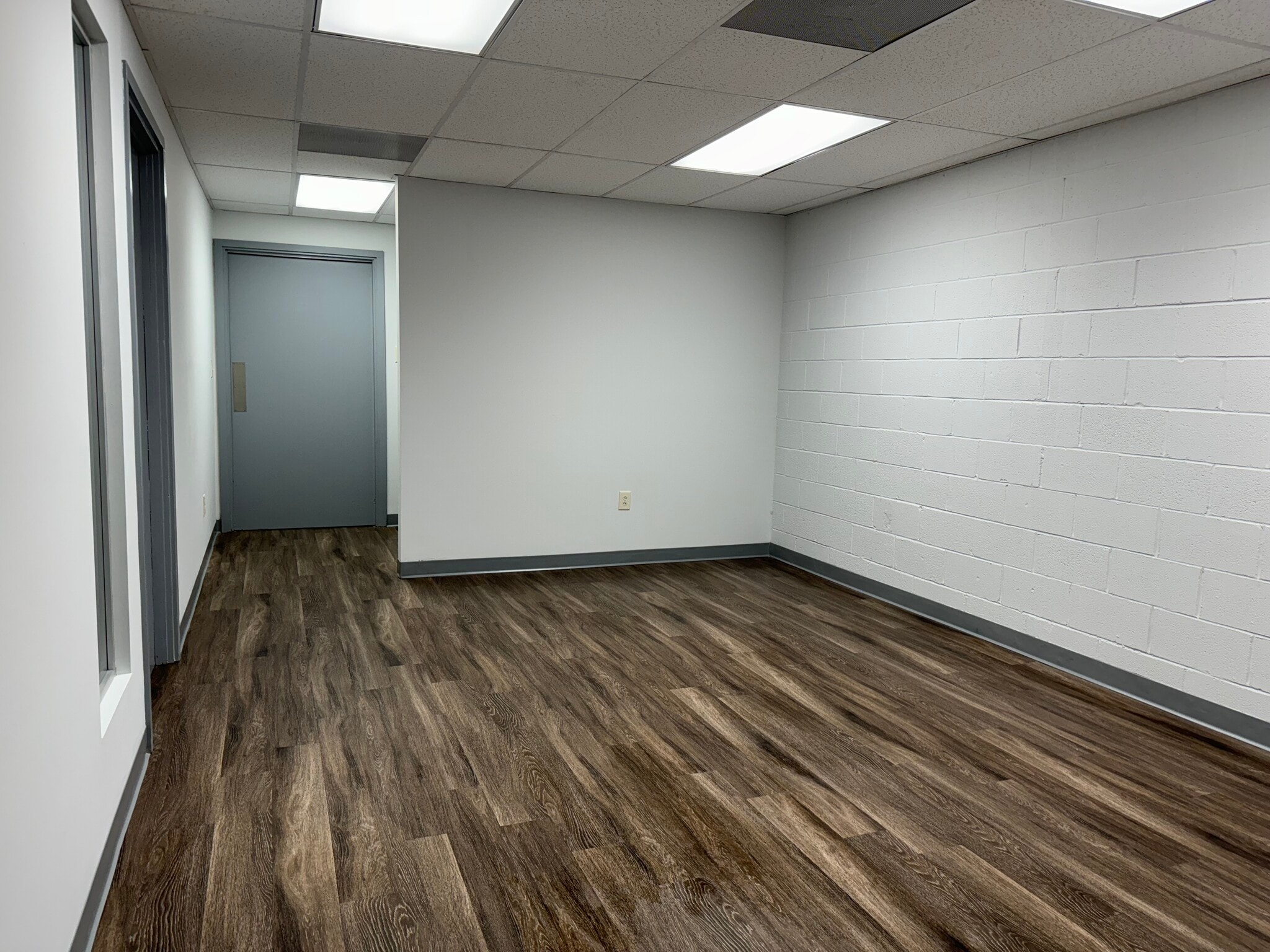 624 Matthews Mint Hill Rd, Matthews, NC for lease Interior Photo- Image 1 of 13