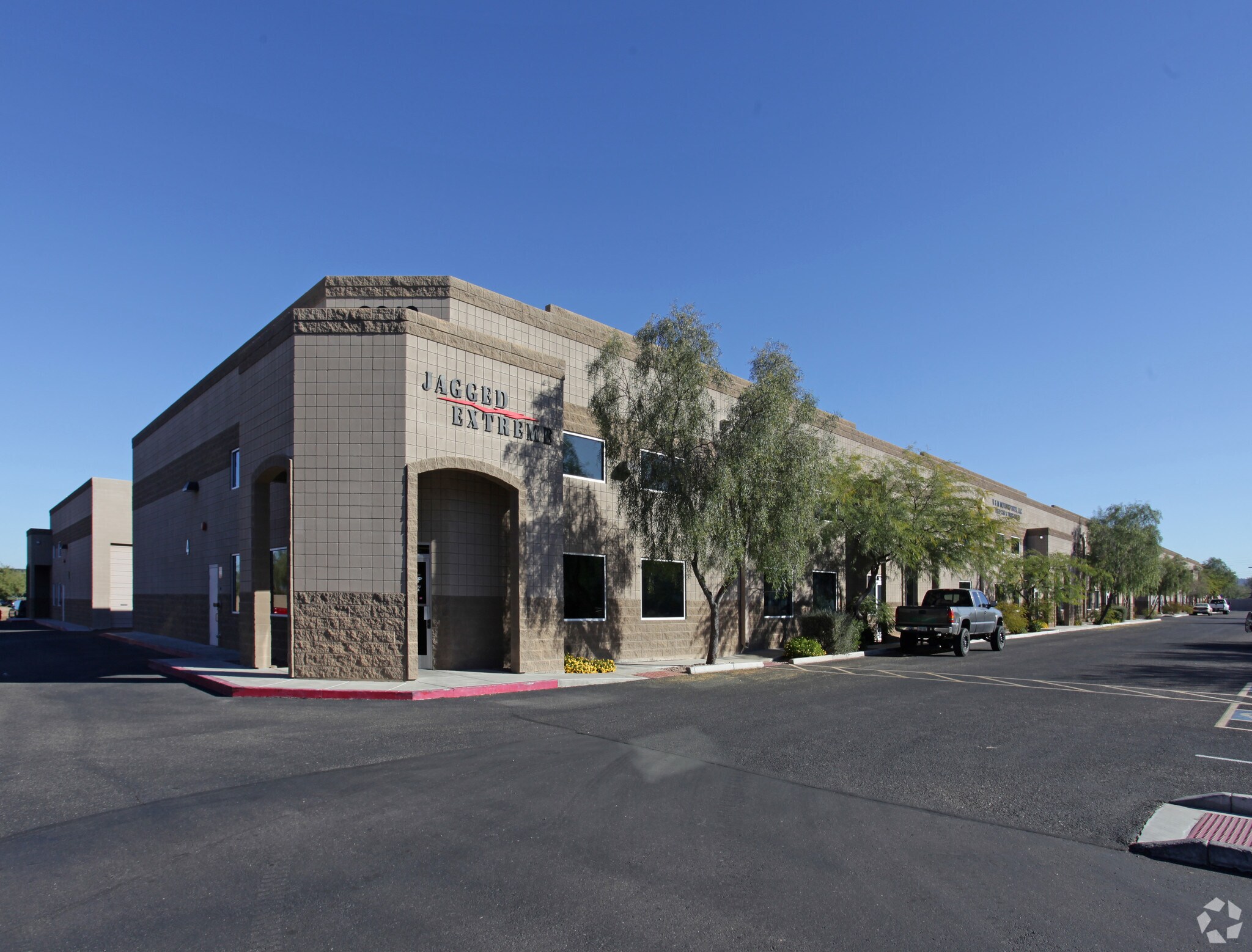2010 W Parkside Ln, Phoenix, AZ for lease Primary Photo- Image 1 of 62