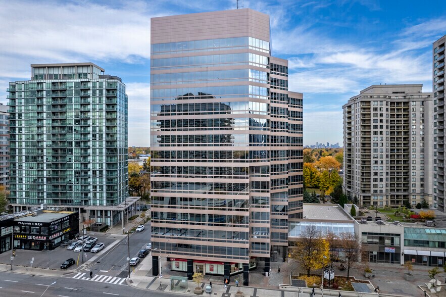 5255 Yonge St, Toronto, ON à louer - Photo du bâtiment - Image 2 de 5
