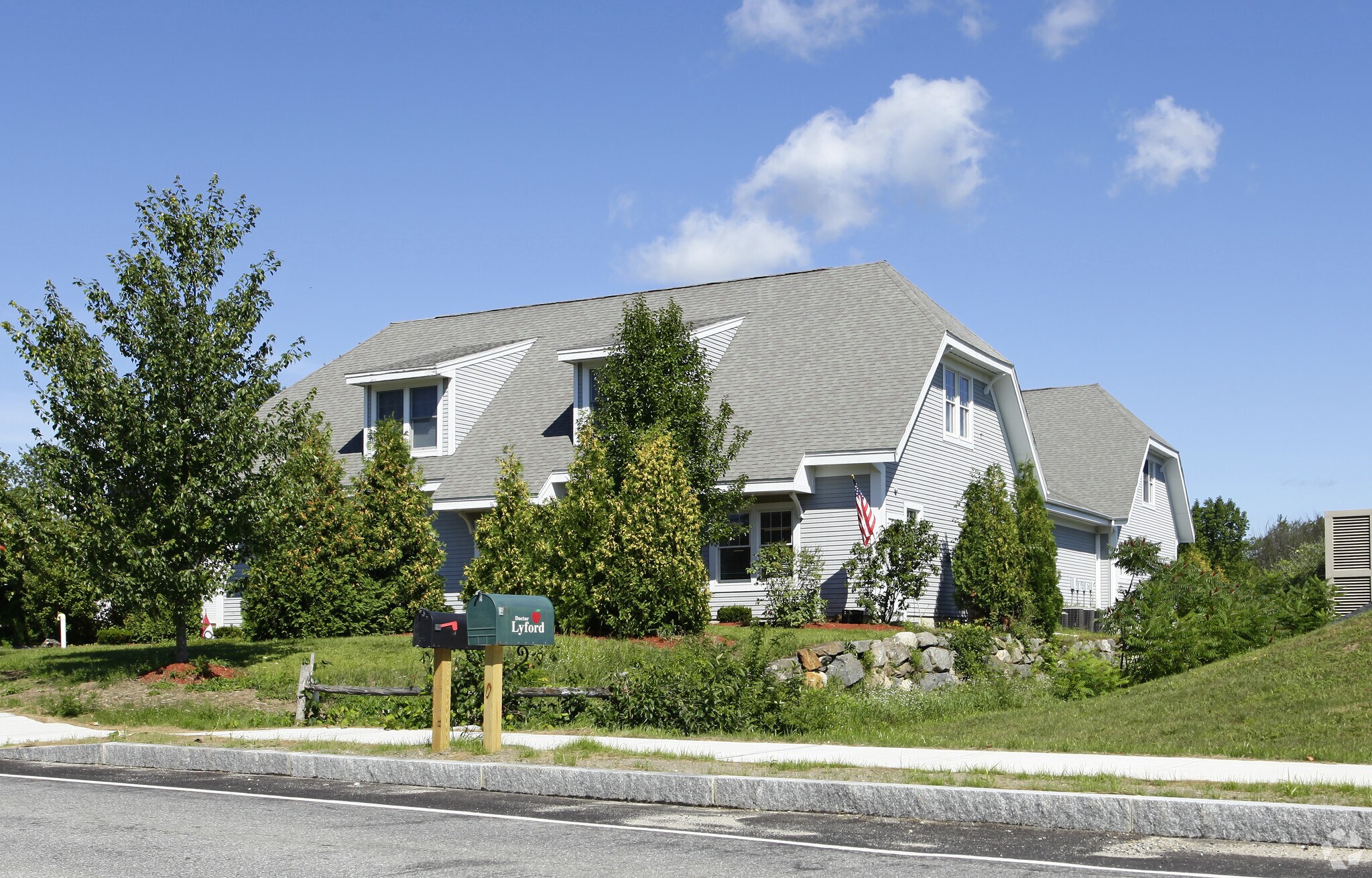 6 Ash St, Hollis, NH à vendre Photo principale- Image 1 de 11