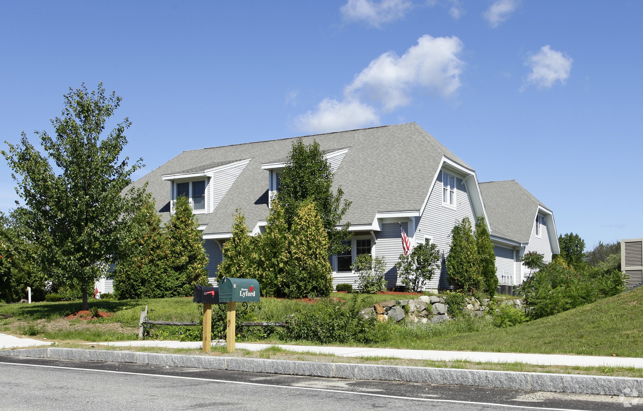 6 Ash St, Hollis, NH for sale Primary Photo- Image 1 of 11