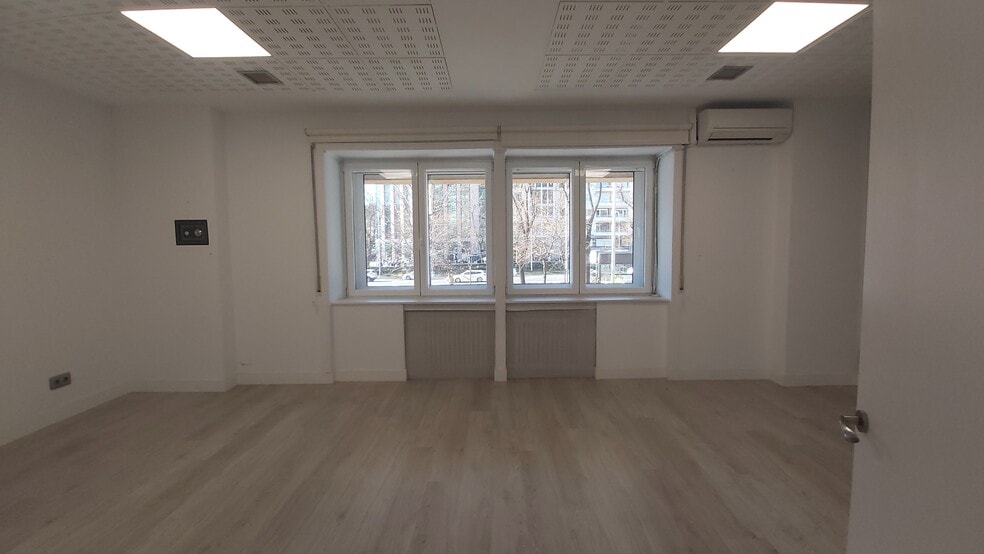Bureau dans Madrid, Madrid à louer - Photo intérieure - Image 2 de 3