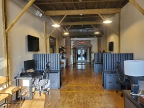 434 Houston St, Nashville, TN for lease Interior Photo- Image 1 of 4