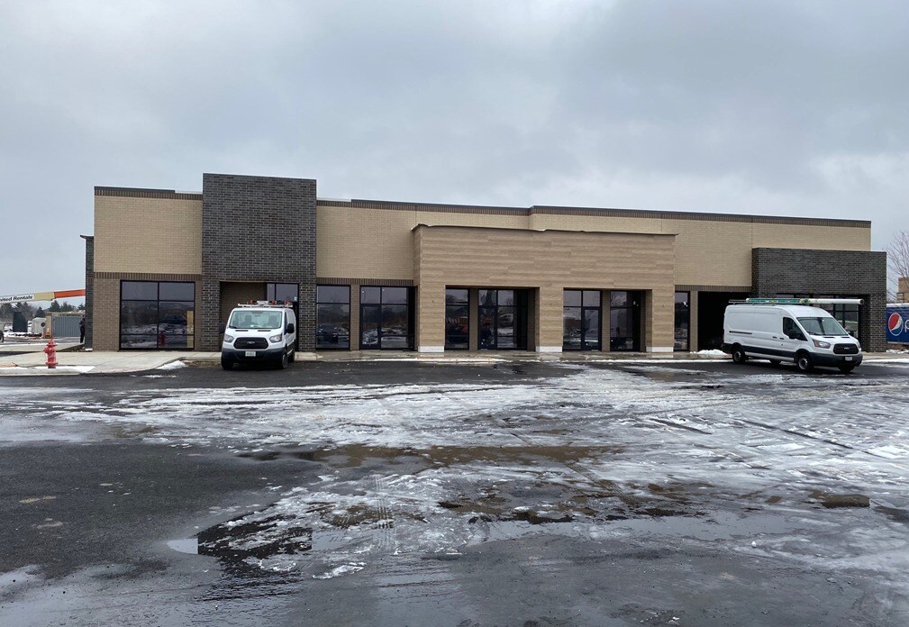 9900 N Il Route 47, Huntley, IL for lease Building Photo- Image 1 of 2