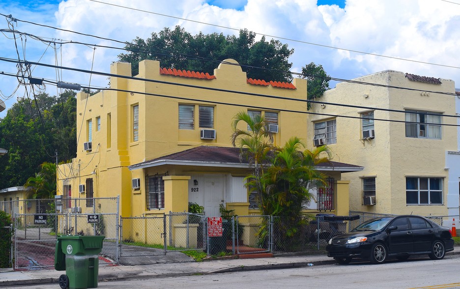 922 NW 2nd St, Miami, FL for sale - Building Photo - Image 1 of 1