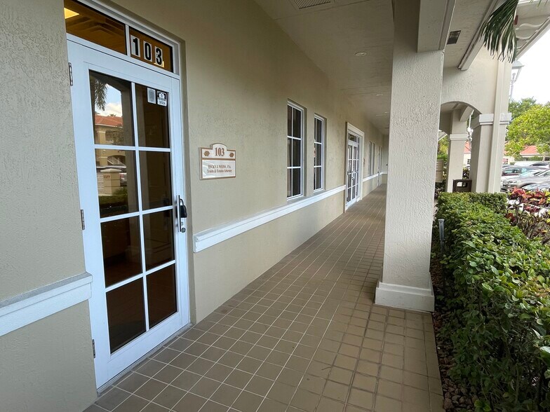 5501 N University Dr, Coral Springs, FL à vendre - Photo du bâtiment - Image 2 de 41