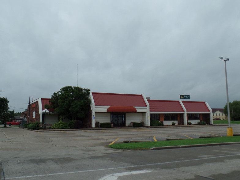 507 N Commercial St, Harrisburg, IL for sale - Building Photo - Image 1 of 1