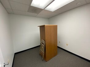 10529-10535 Crestwood Dr, Manassas, VA à louer Photo intérieure- Image 1 de 12