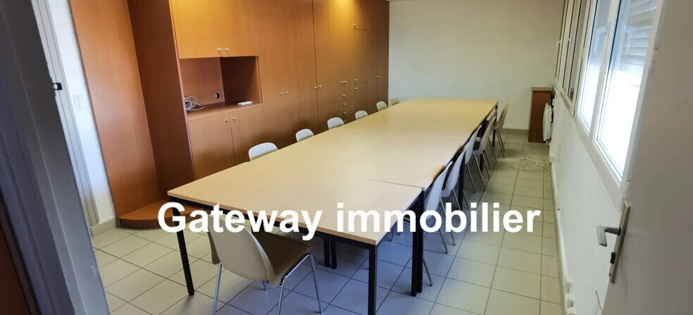 Office in COURNON-D'AUVERGNE for lease - Building Photo - Image 3 of 9