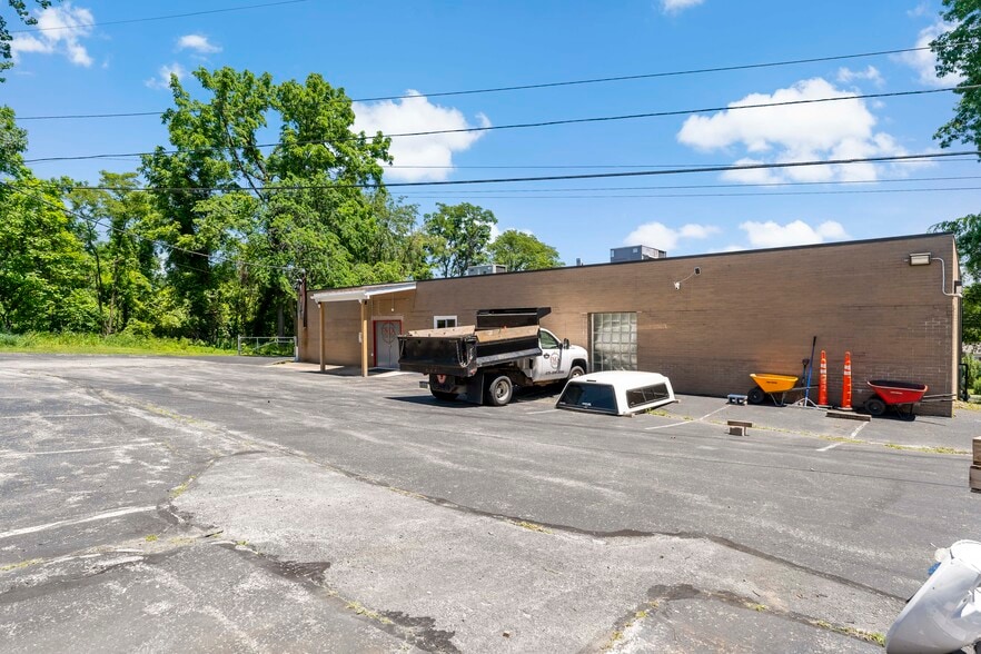 7125 Saltsburg Rd, Pittsburgh, PA for sale - Building Photo - Image 3 of 5